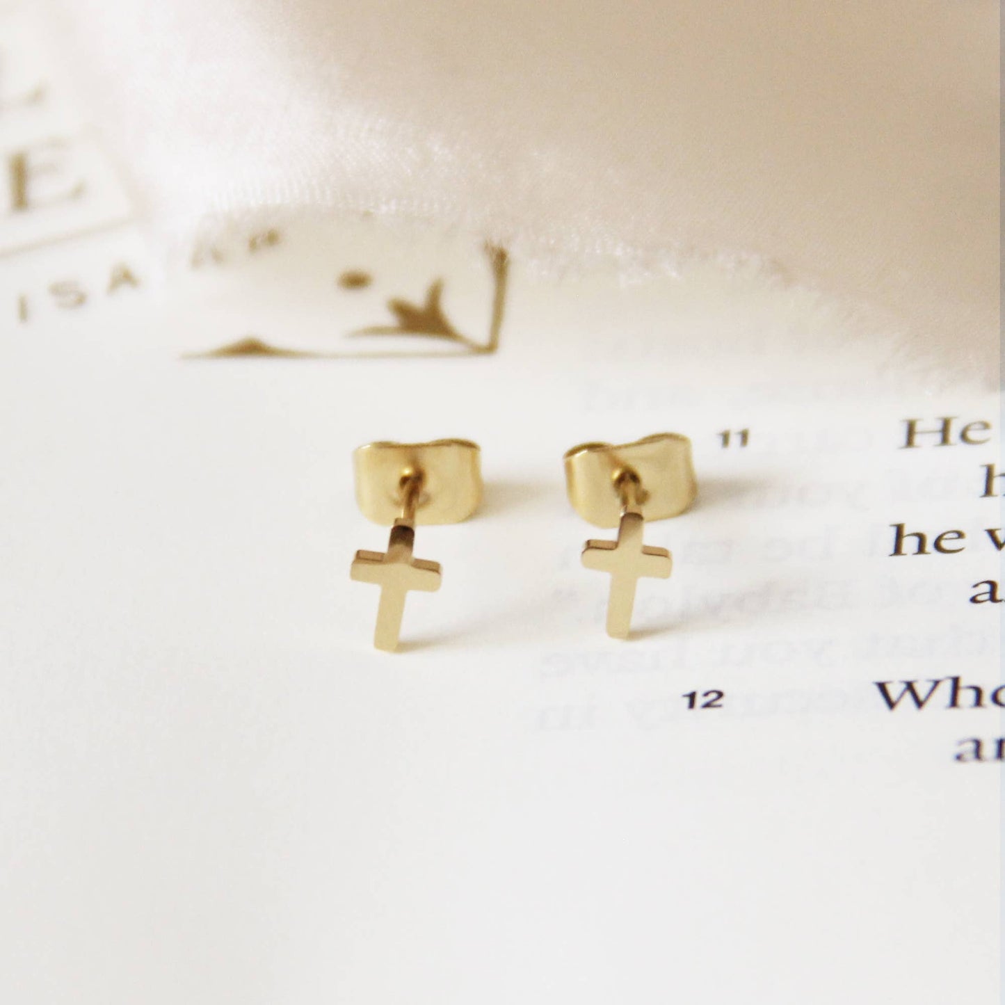 LoveStory - Tiny Cross Stud Gold Earrings